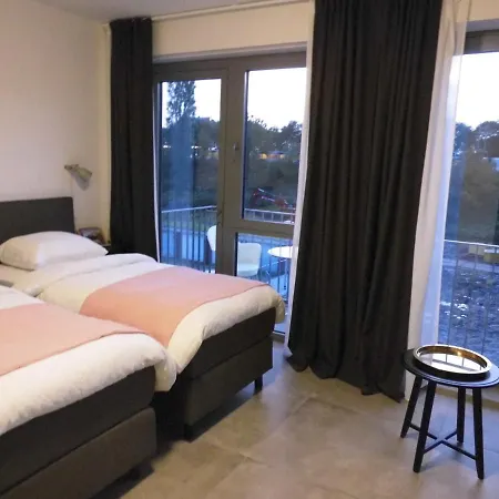 Bed & Breakfast Mondriaan 2*