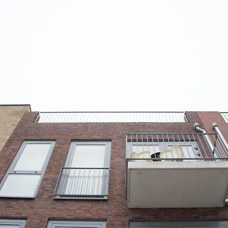 Mondriaan Bed & Breakfast 2*