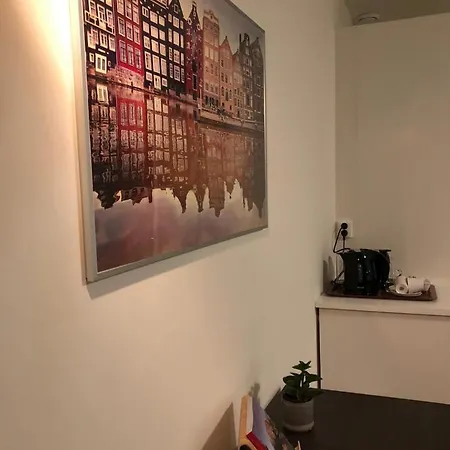 Alojamento de Acomodação e Pequeno-almoço Mondriaan 2*