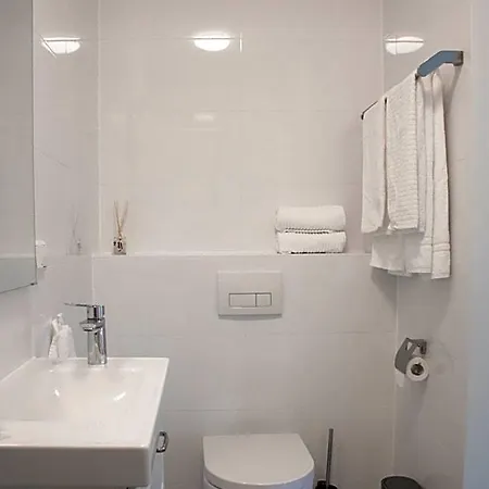 Mondriaan Nocleg ze śniadaniem 3*