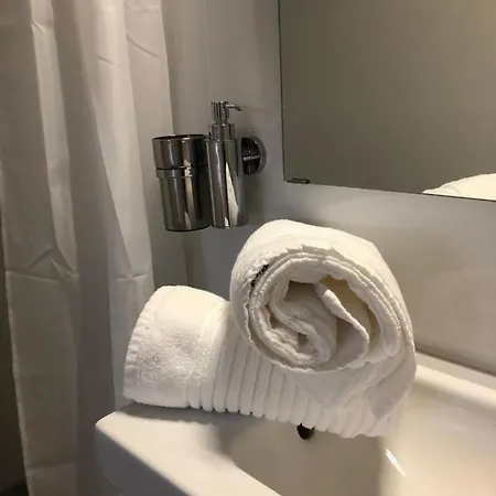 Bed & Breakfast Mondriaan 3*